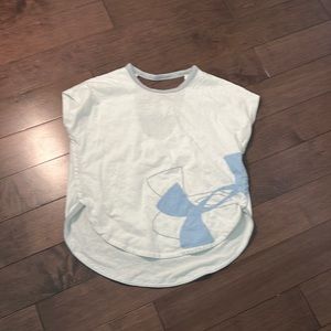 Girls under armor top, size large